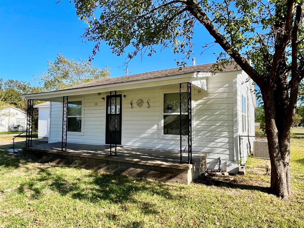 110 N Hwy 34 Street, Kaufman, TX 75142