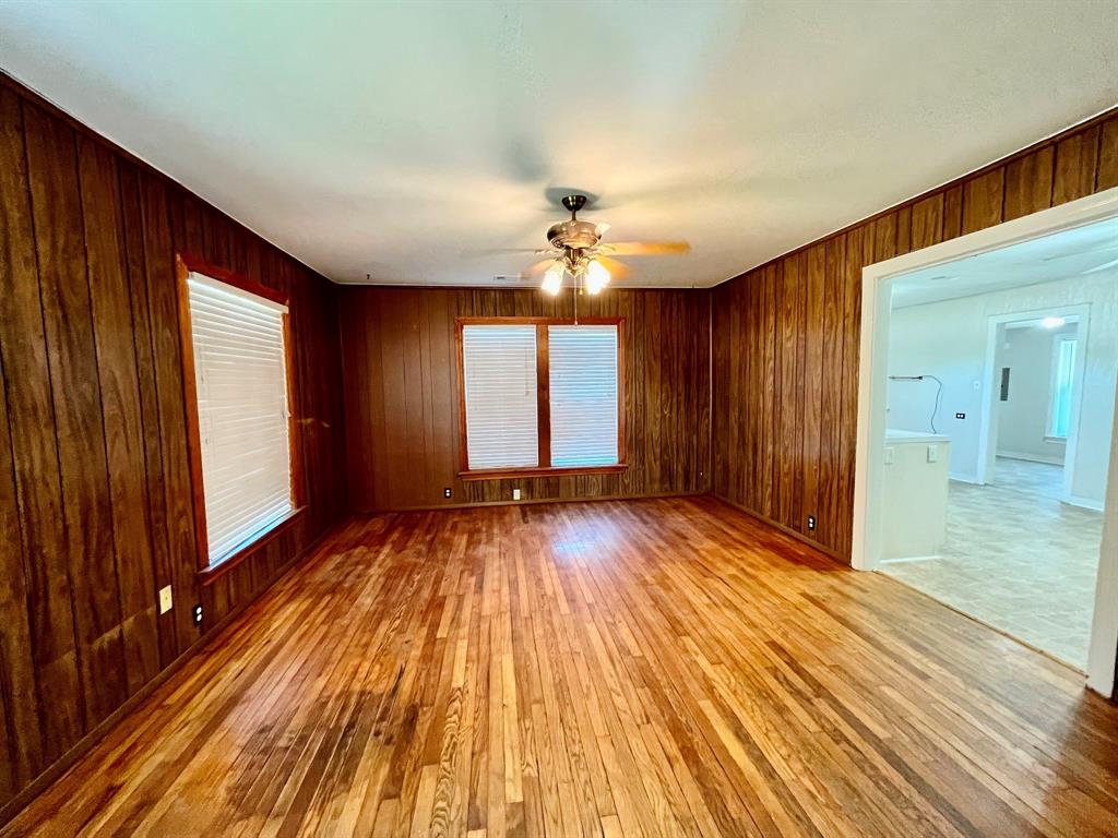 110 N Hwy 34 Street, Kaufman, TX 75142