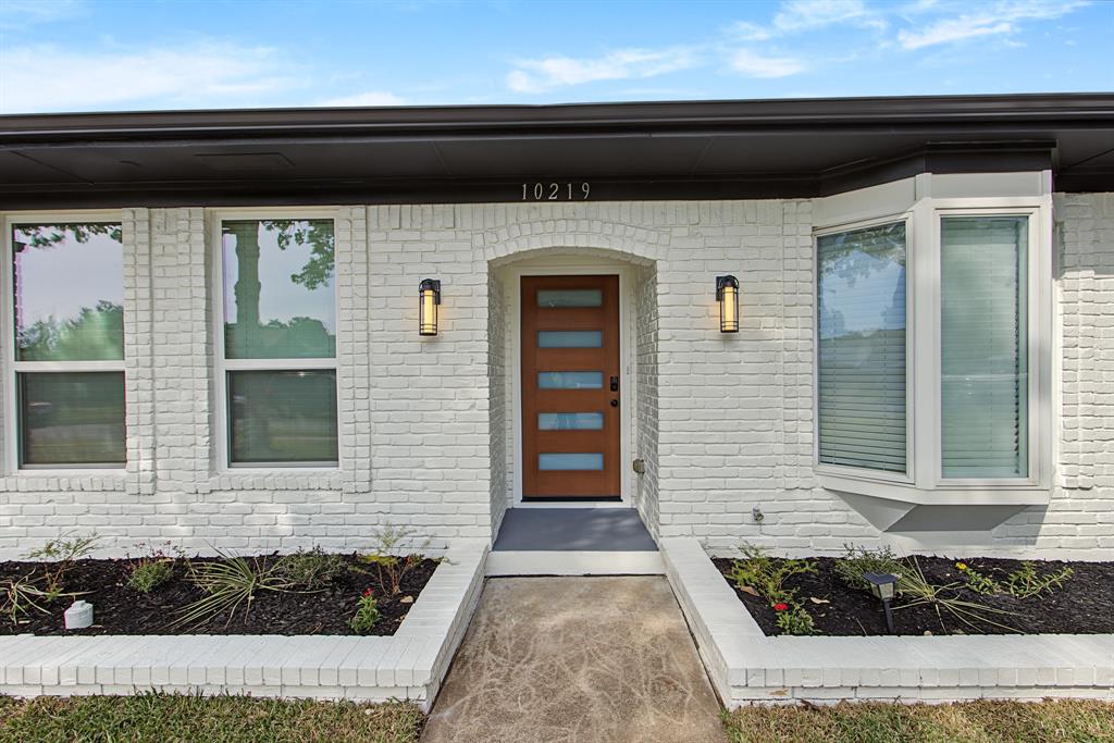 10219 Echo Ridge Court, Dallas, TX 75243