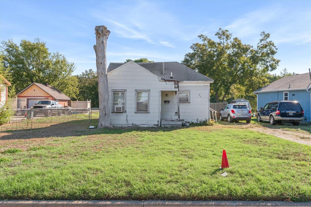 918 N Jefferson Street, Lancaster, TX 75146
