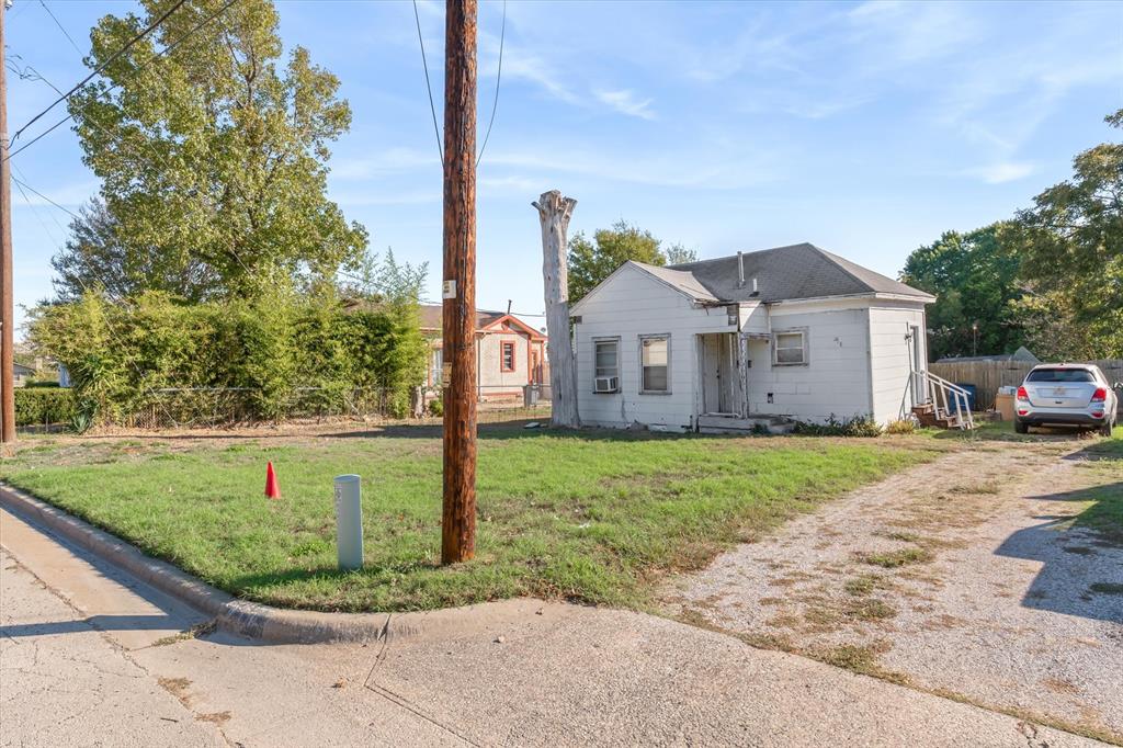 918 N Jefferson Street, Lancaster, TX 75146
