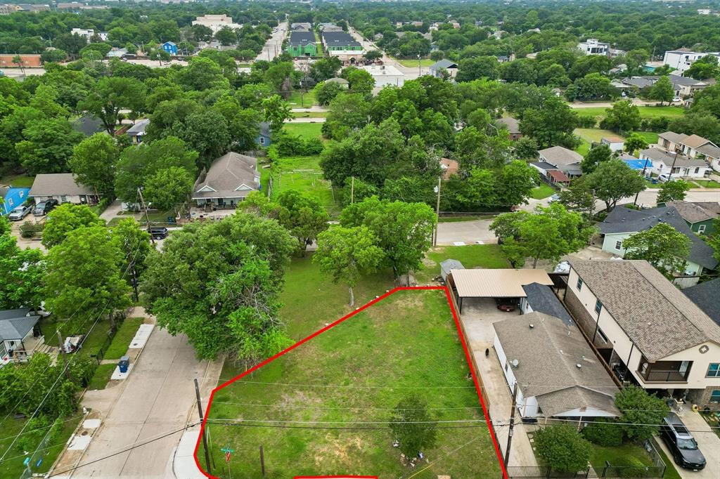 3305 Brantley Street, Dallas, TX 75212