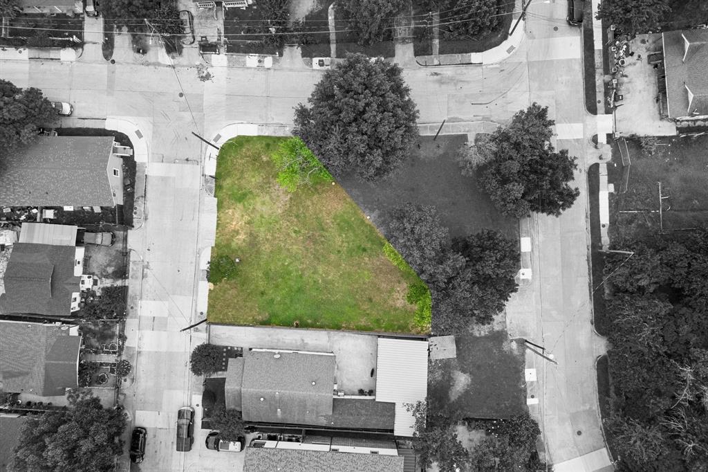 3305 Brantley Street, Dallas, TX 75212 3305 Brantley Street, Dallas, TX 75212