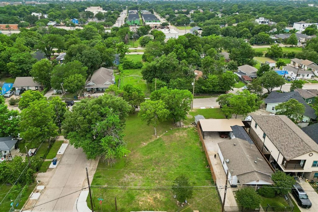 3305 Brantley Street, Dallas, TX 75212 3305 Brantley Street, Dallas, TX 75212
