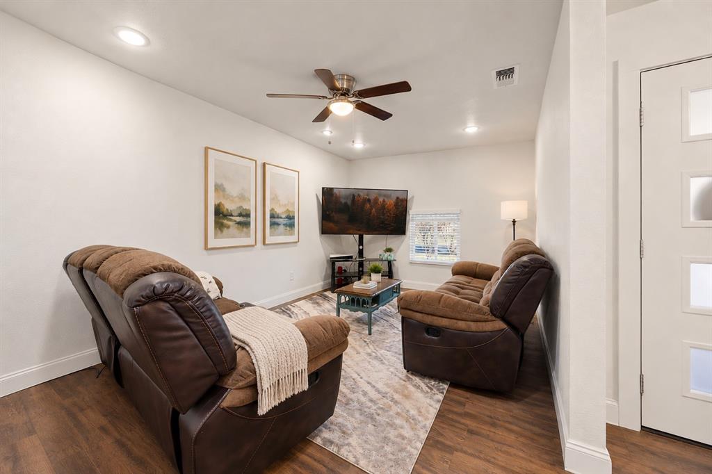 3114 San Paula Avenue, Dallas, TX 75228 3114 San Paula Avenue, Dallas, TX 75228