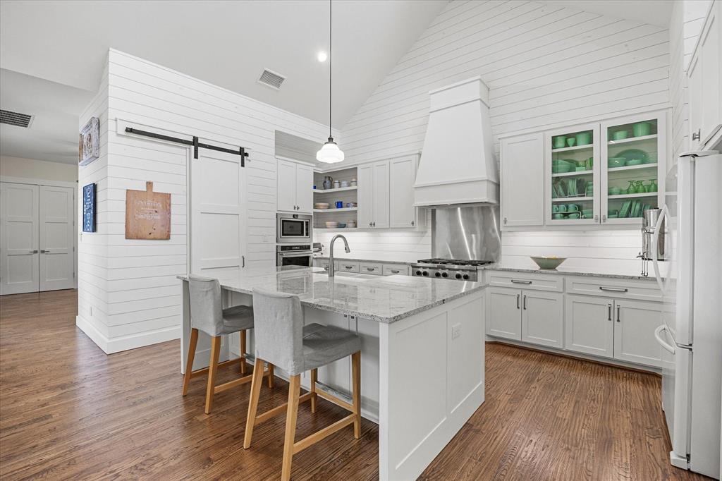 225 Bristol Court, Heath, TX 75032