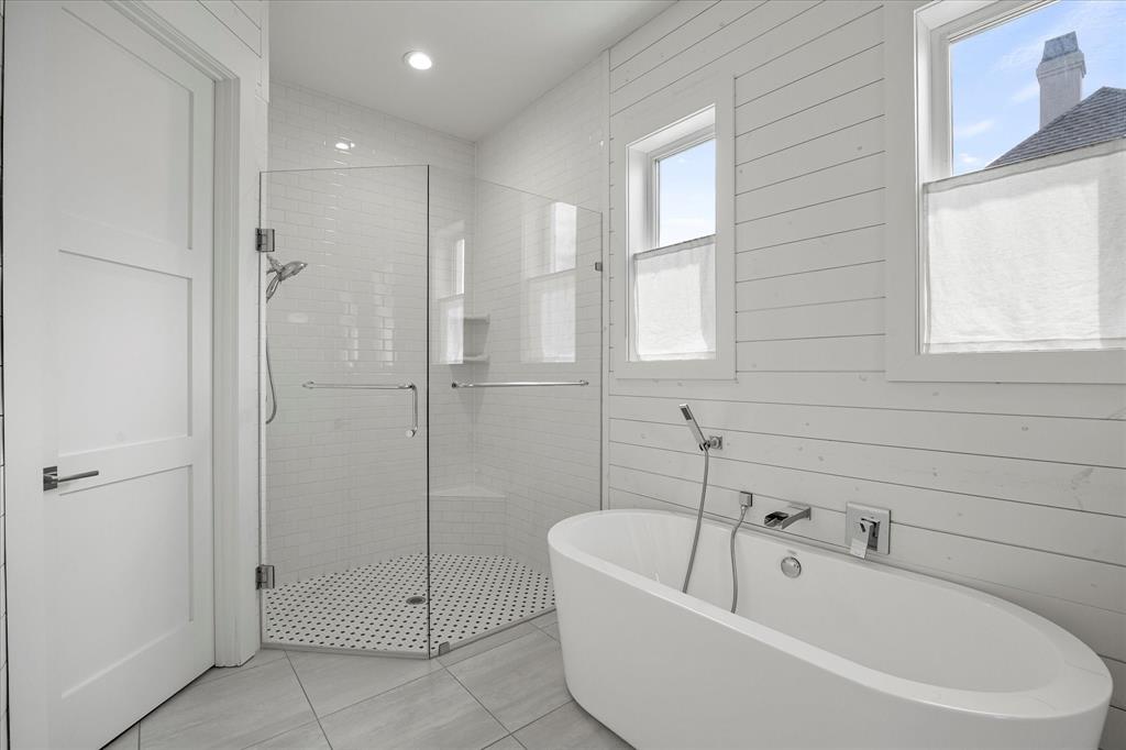225 Bristol Court, Heath, TX 75032