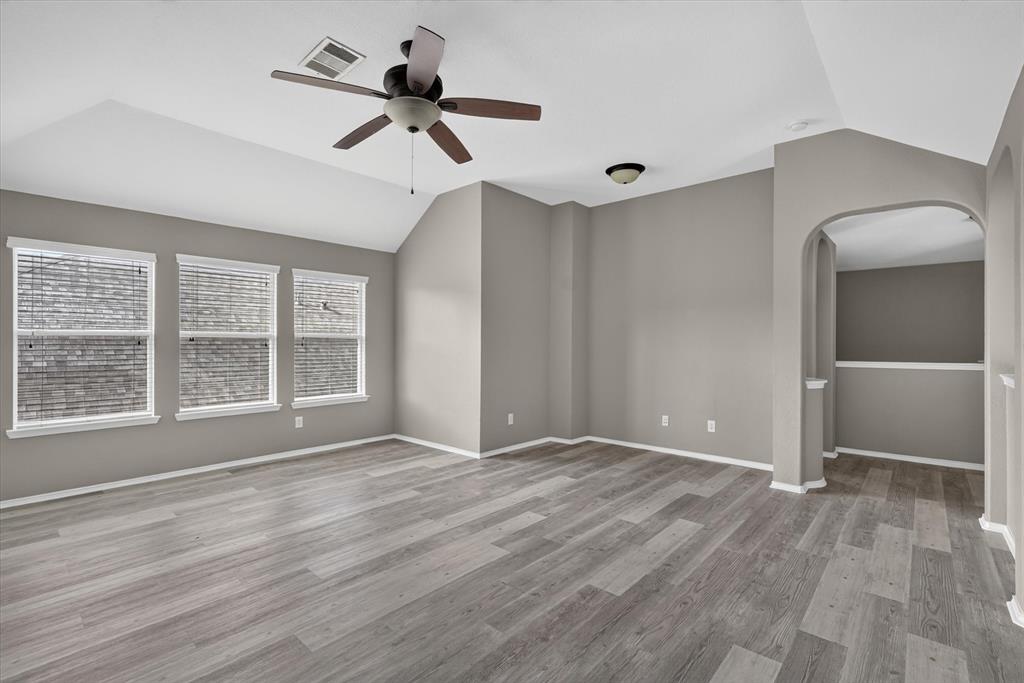 424 Castle Street, DeSoto, TX 75115