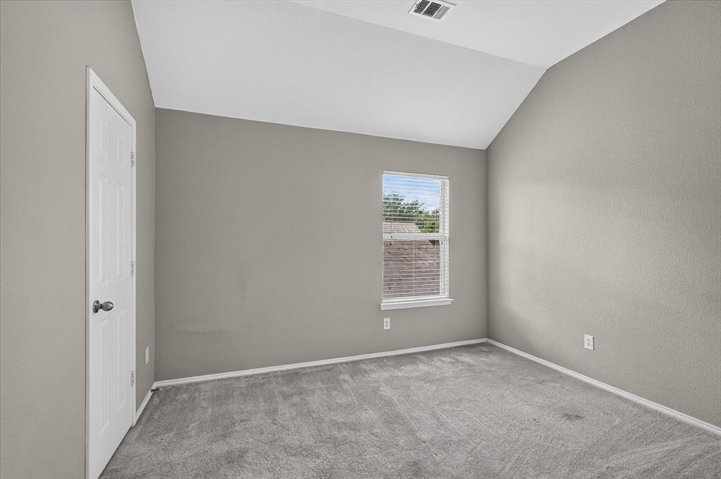 424 Castle Street, DeSoto, TX 75115