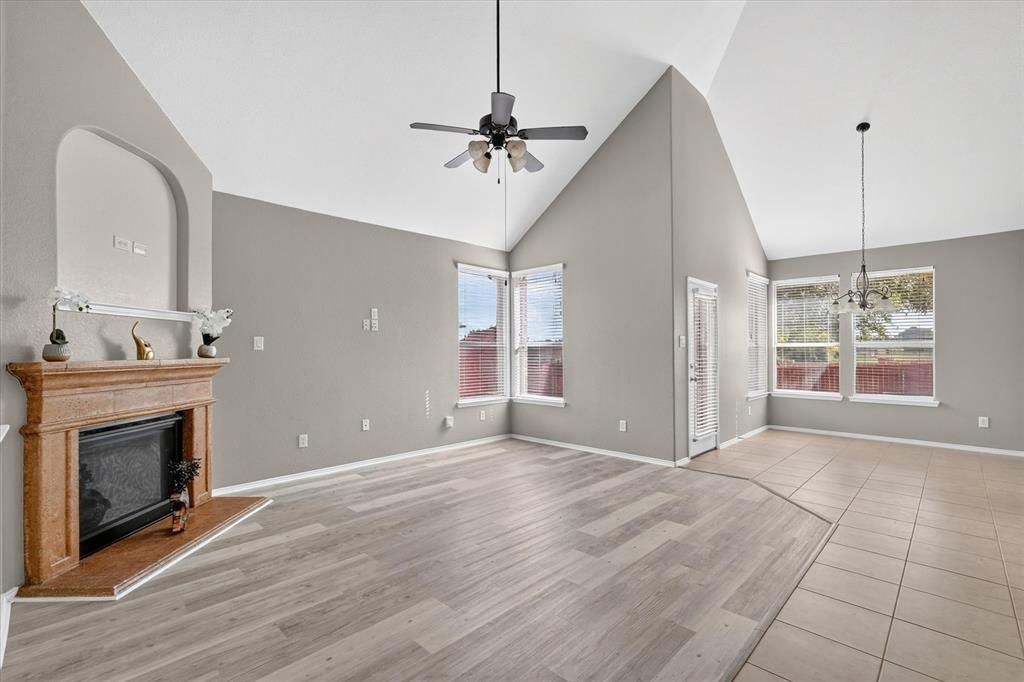424 Castle Street, DeSoto, TX 75115 424 Castle Street, DeSoto, TX 75115