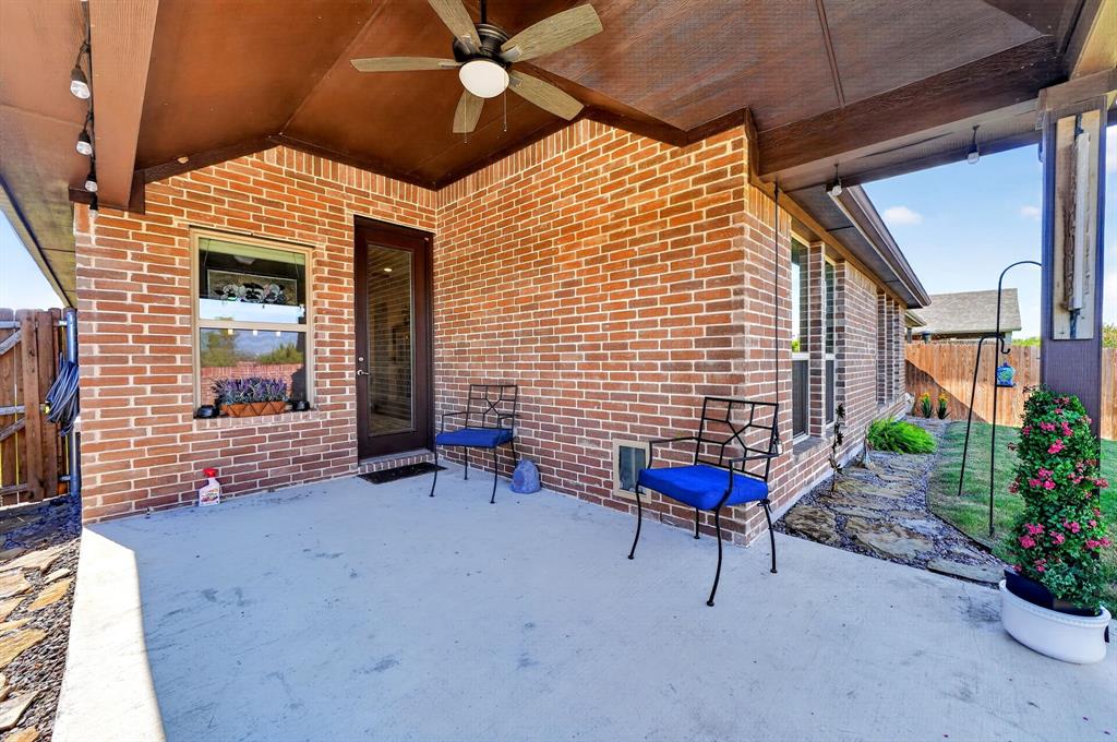 813 Mildren Lane, Fate, TX 75087