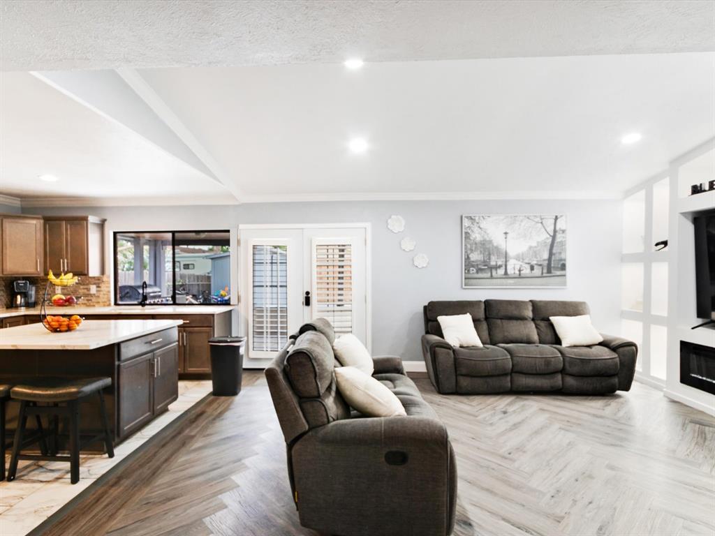 7232 Long Canyon Trail, Dallas, TX 75249