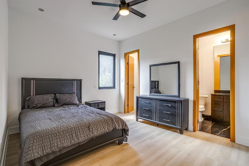 1121 wishing well Court, Cedar Hill, TX 75104