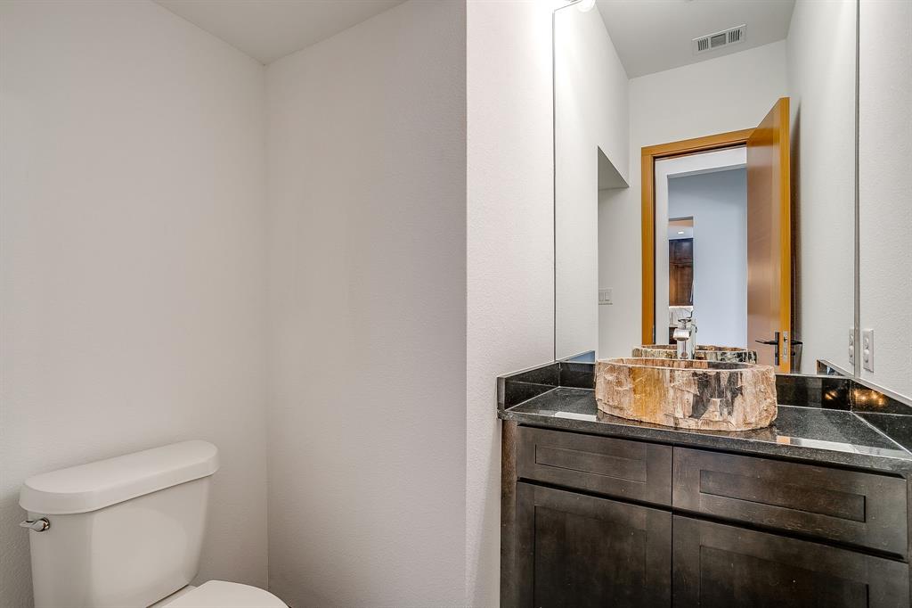 1121 wishing well Court, Cedar Hill, TX 75104