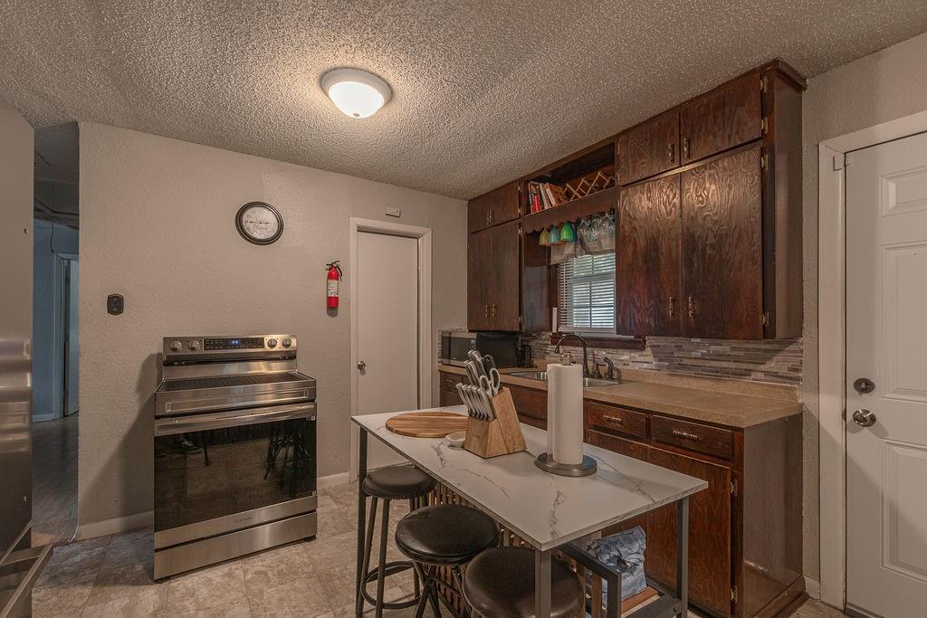 1210 Pollard Street, Greenville, TX 75401