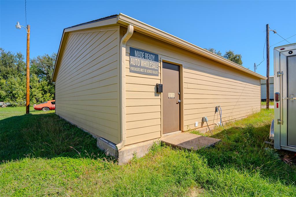 201 Granbury Court, Granbury, TX 76049