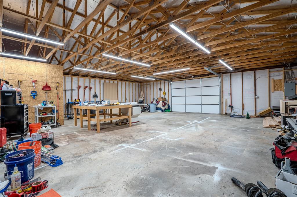 201 Granbury Court, Granbury, TX 76049
