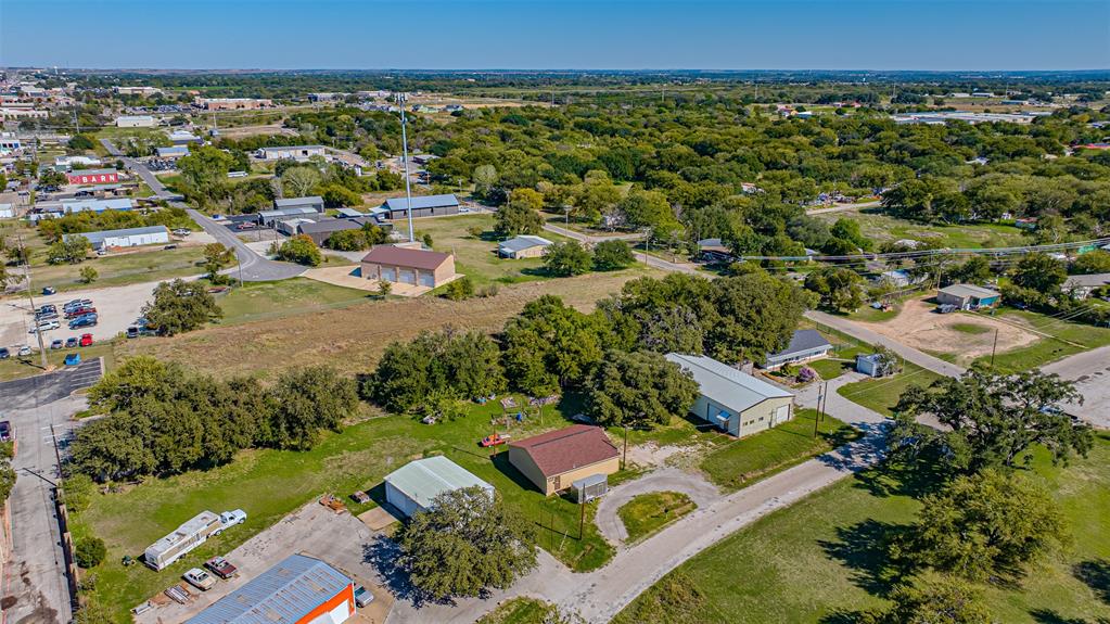 201 Granbury Court, Granbury, TX 76049