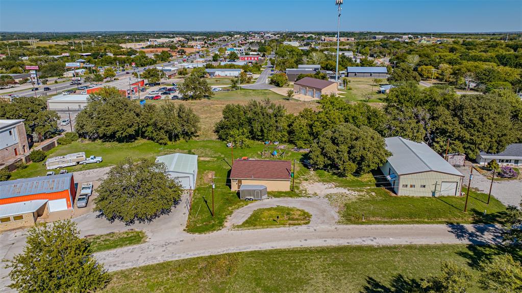201 Granbury Court, Granbury, TX 76049