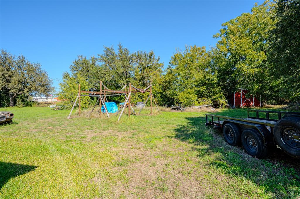 201 Granbury Court, Granbury, TX 76049