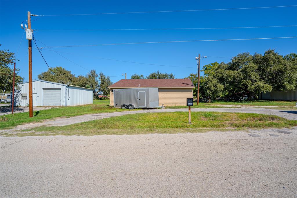 201 Granbury Court, Granbury, TX 76049