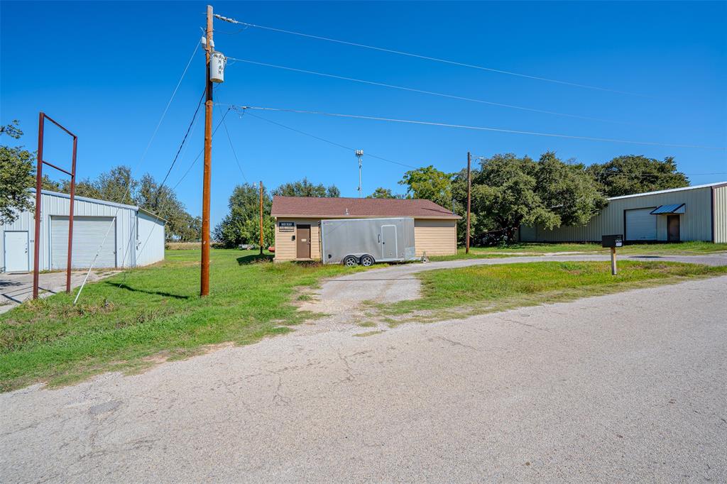 201 Granbury Court, Granbury, TX 76049