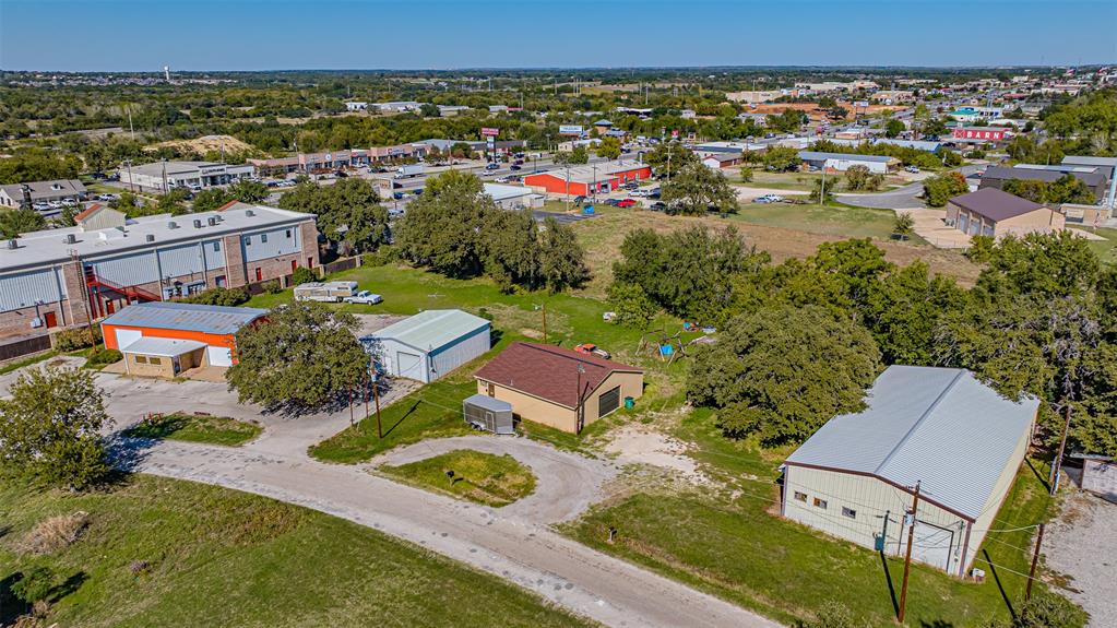 201 Granbury Court, Granbury, TX 76049