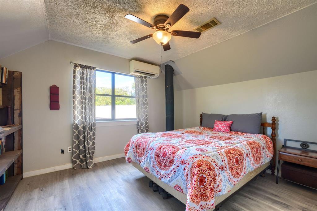 3 bedroom upstairs