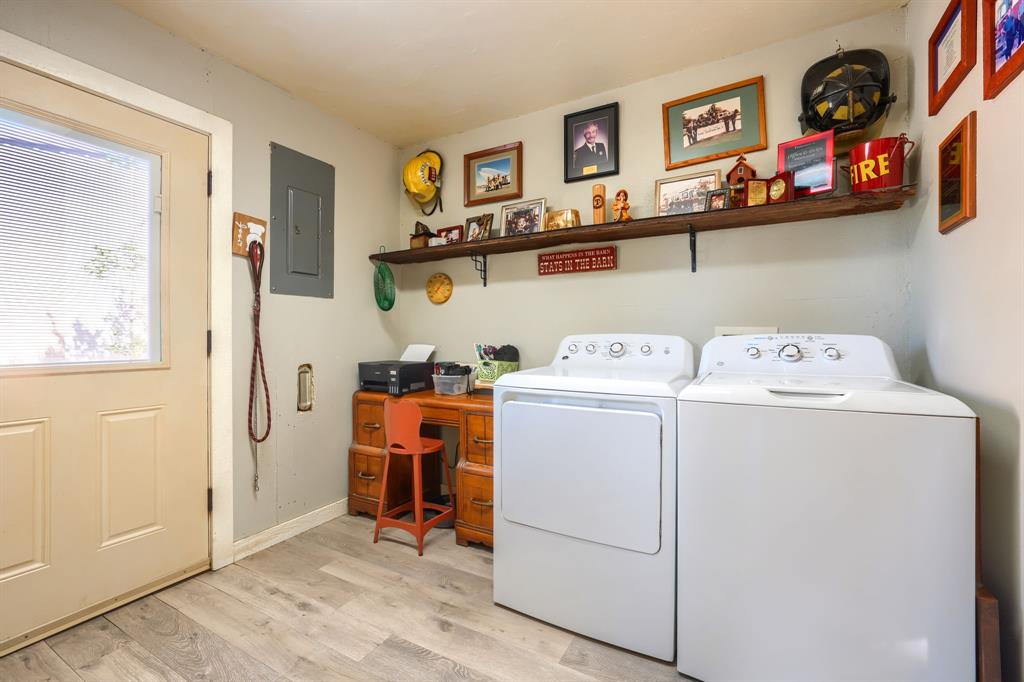 Large utility room for freezer