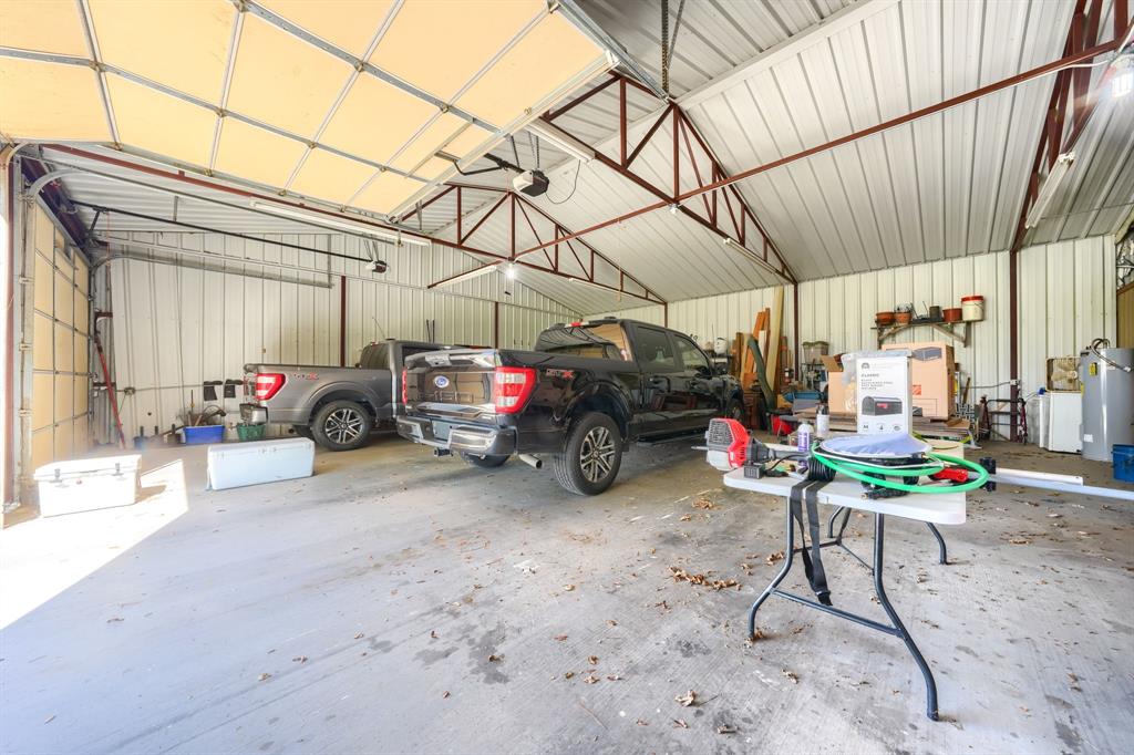 40/40 garage/workshop