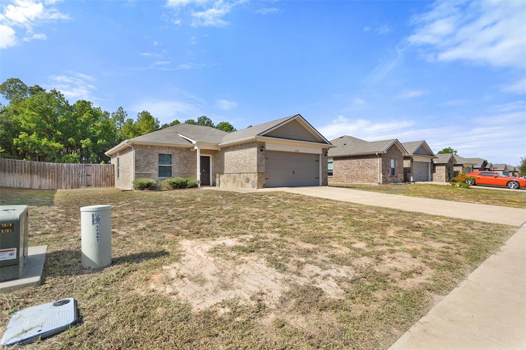 17367 Stacy Street, Lindale, TX 75771