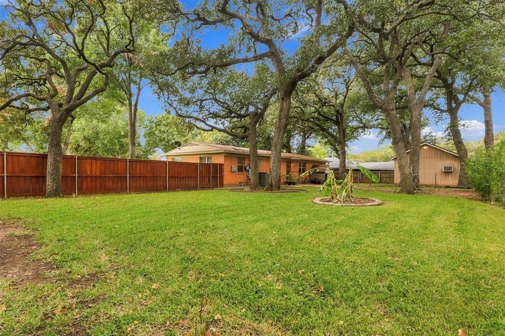 1233 Fair Oaks Drive, Irving, TX 75060