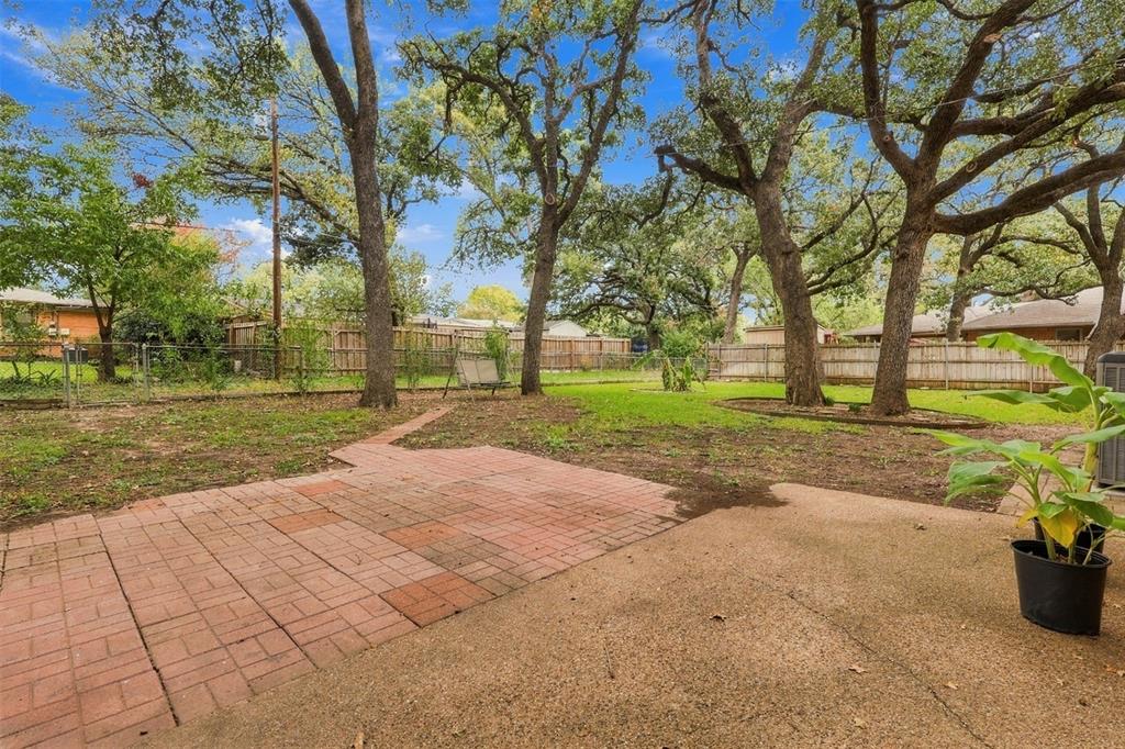1233 Fair Oaks Drive, Irving, TX 75060