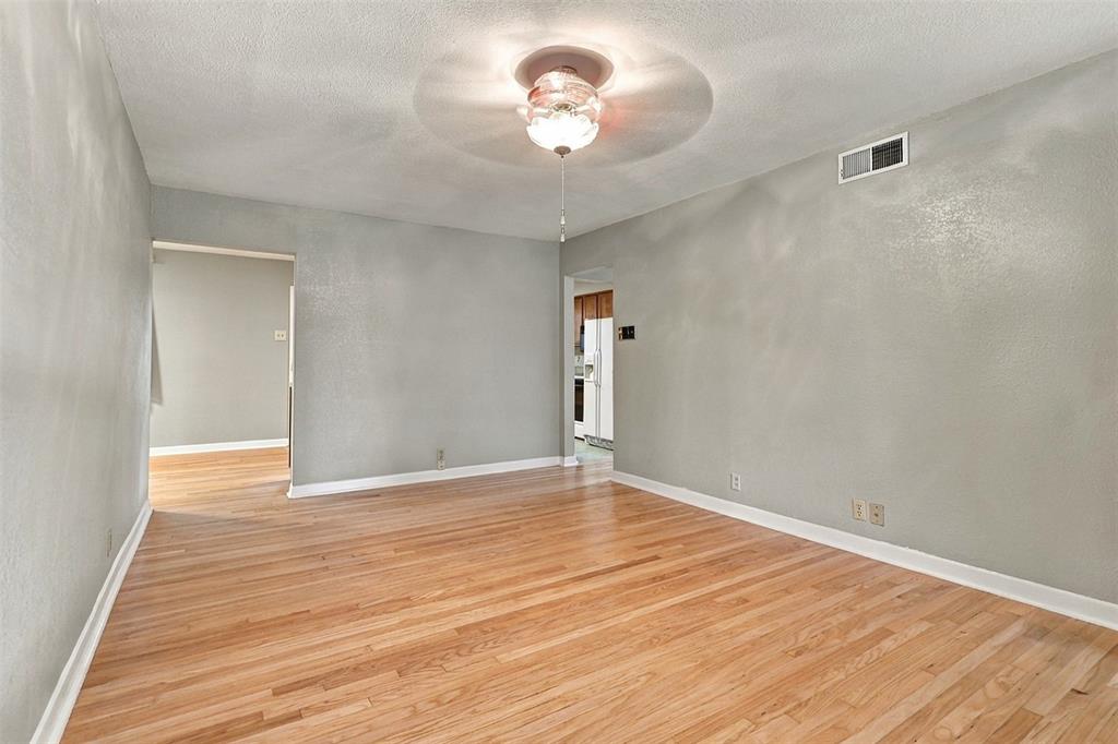 1233 Fair Oaks Drive, Irving, TX 75060