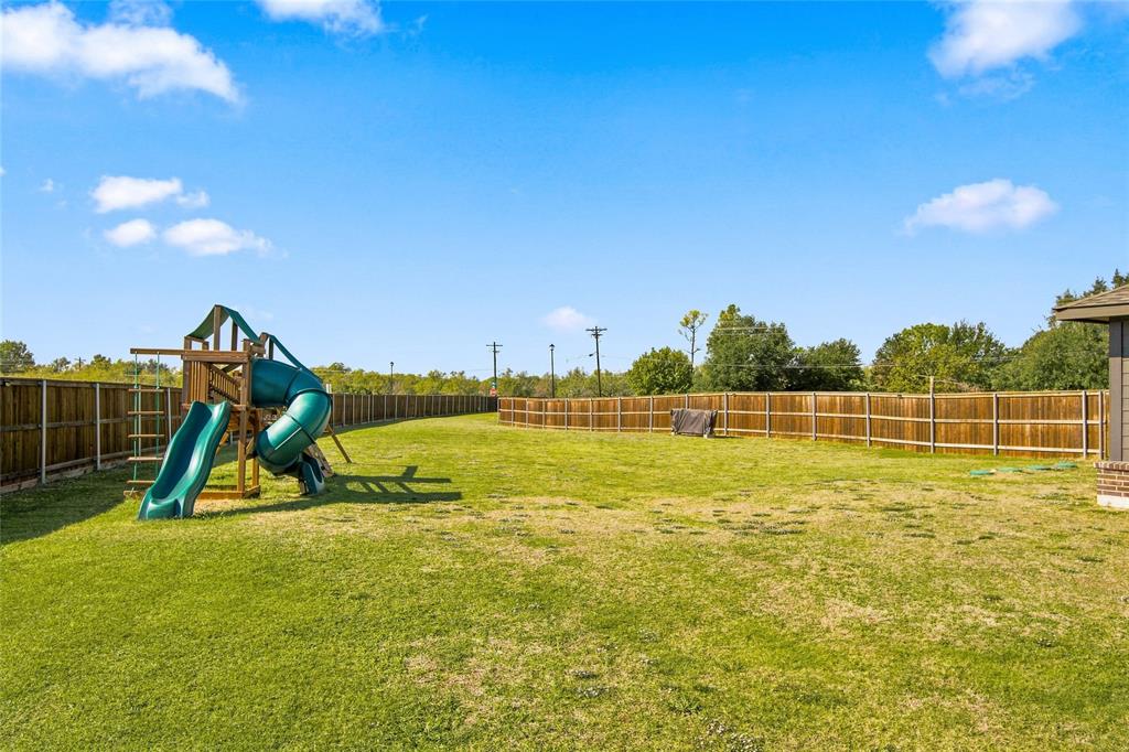 1138 CR 138 Road, Oak Ridge, TX 75161