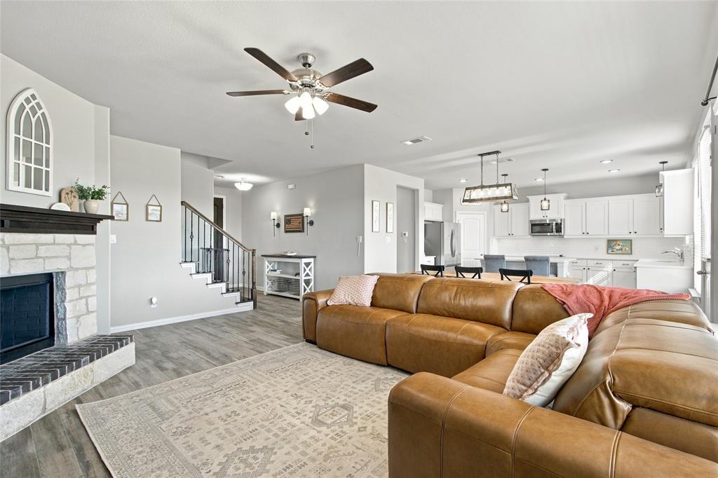 Tons of room, even for your largest furniture! Tons of room, even for your largest furniture!