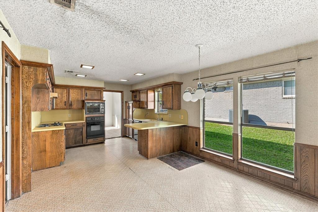 8857 Kingsley Road, Dallas, TX 75231