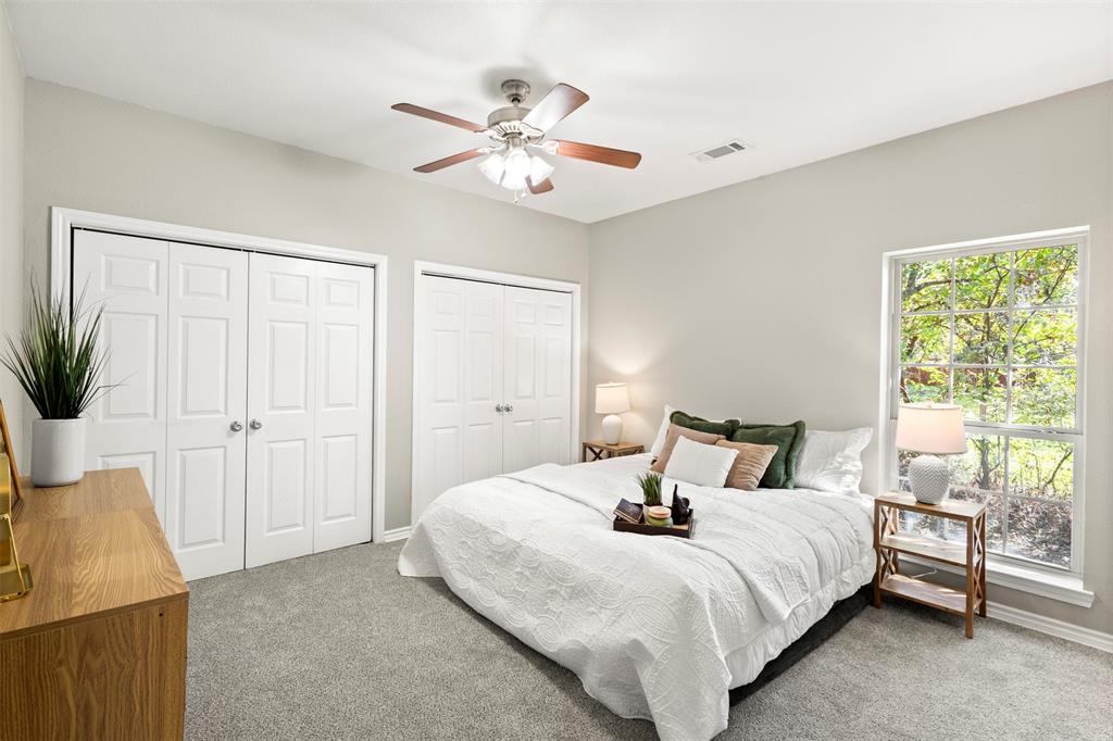 810 S Sherman Street, Ennis, TX 75119