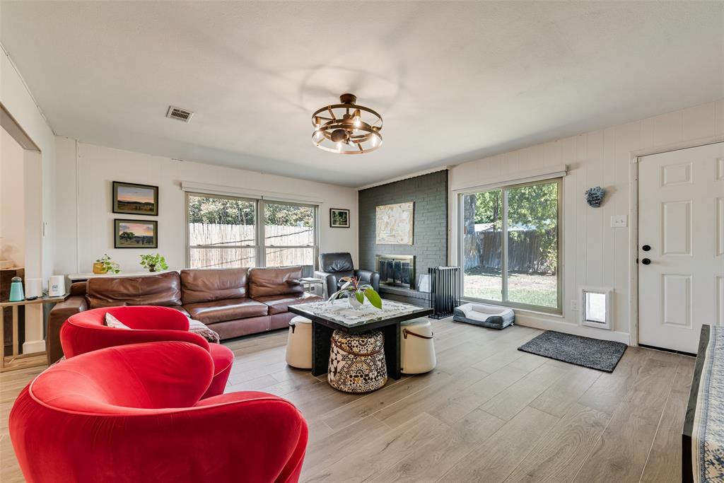308 N Cottonwood Drive, Richardson, TX 75080