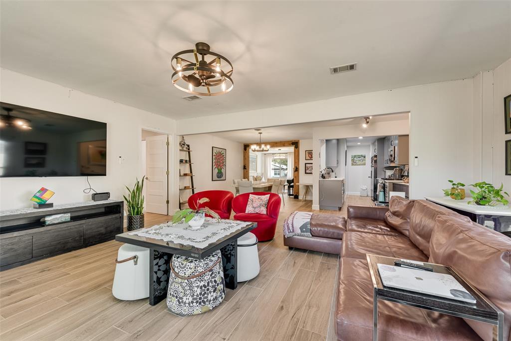 308 N Cottonwood Drive, Richardson, TX 75080
