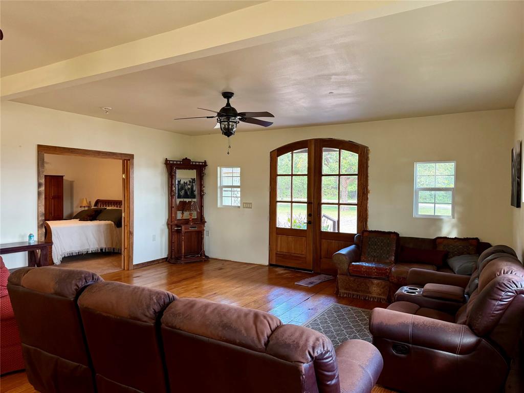 10632 State Highway 31 W, Malakoff, TX 75148