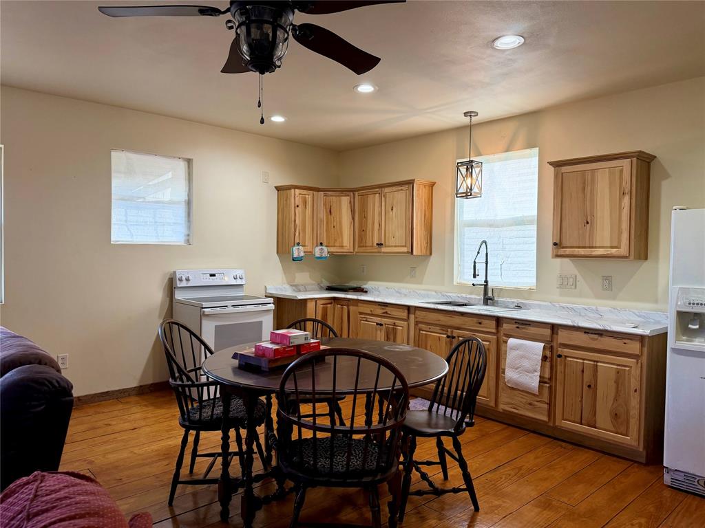 10632 State Highway 31 W, Malakoff, TX 75148
