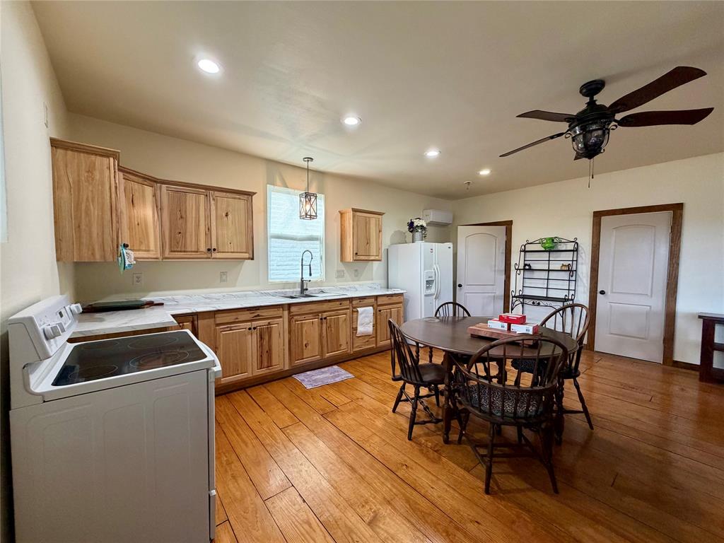 10632 State Highway 31 W, Malakoff, TX 75148