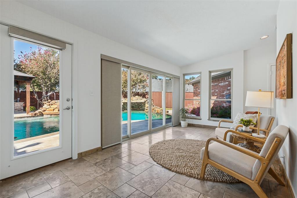 Flex room off the pool with a full bath adjacent