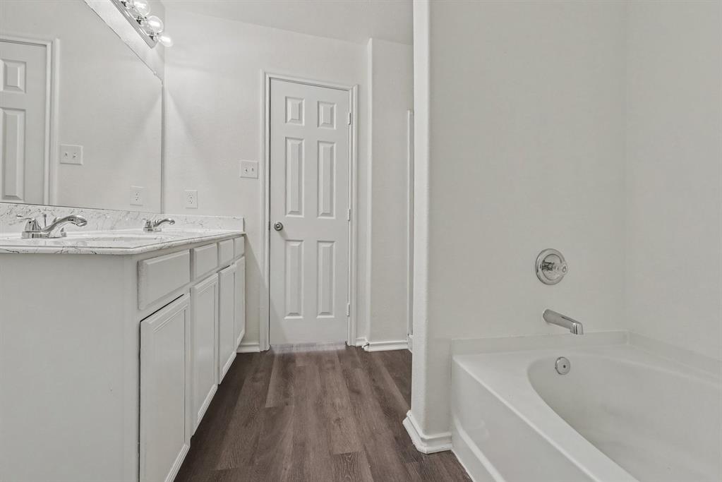 201 Rambling Way, Forney, TX 75126