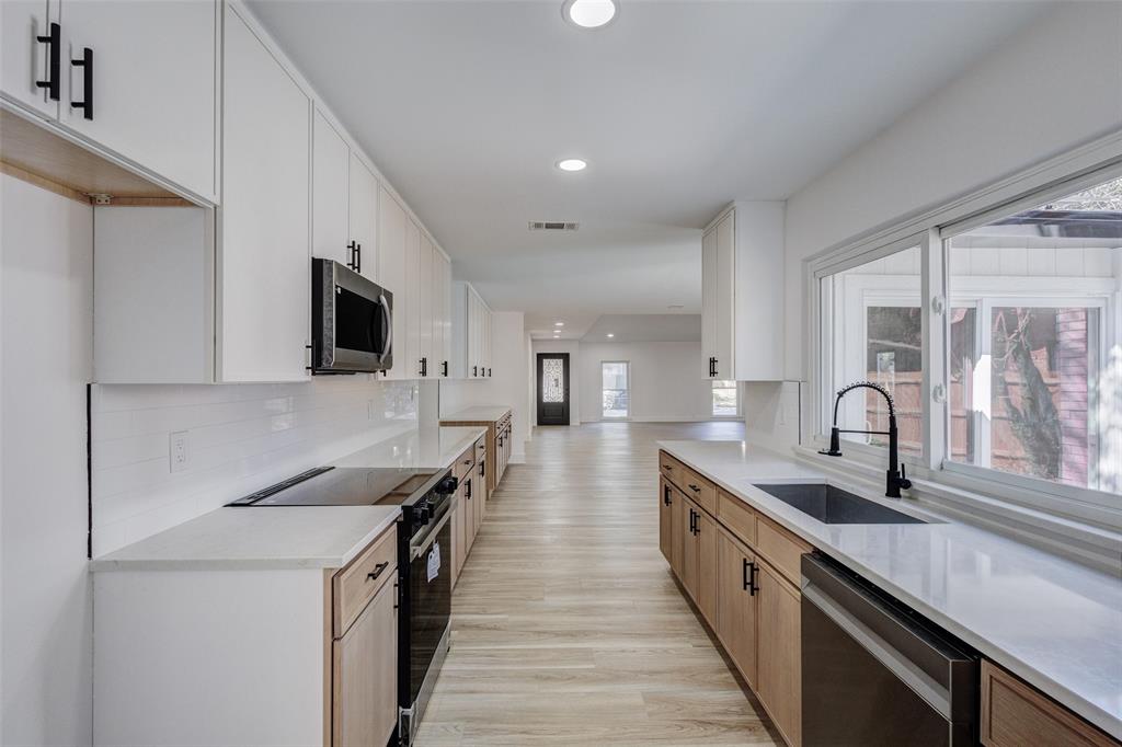 3726 Ruidosa Avenue, Dallas, TX 75228
