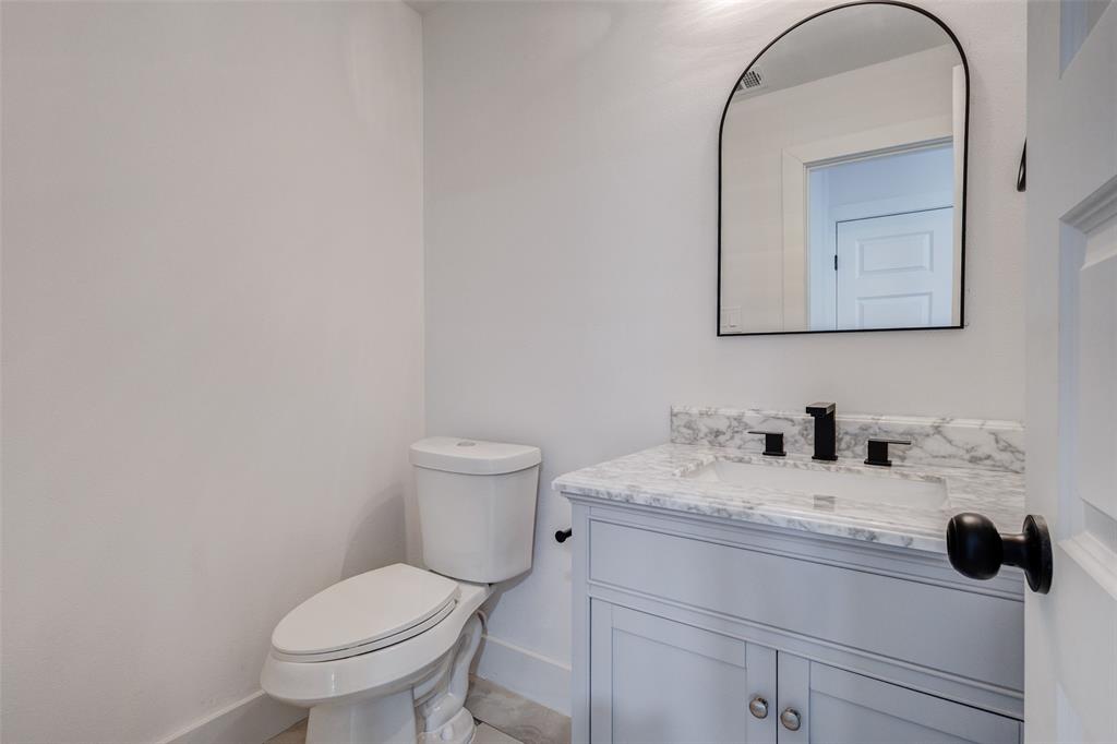 3726 Ruidosa Avenue, Dallas, TX 75228