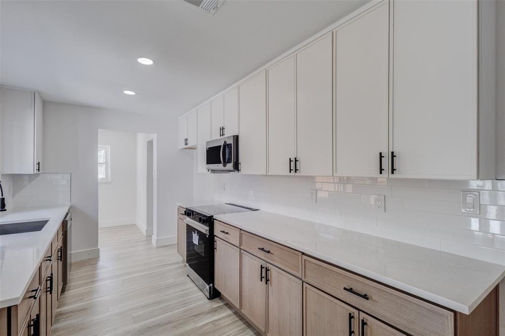 3726 Ruidosa Avenue, Dallas, TX 75228