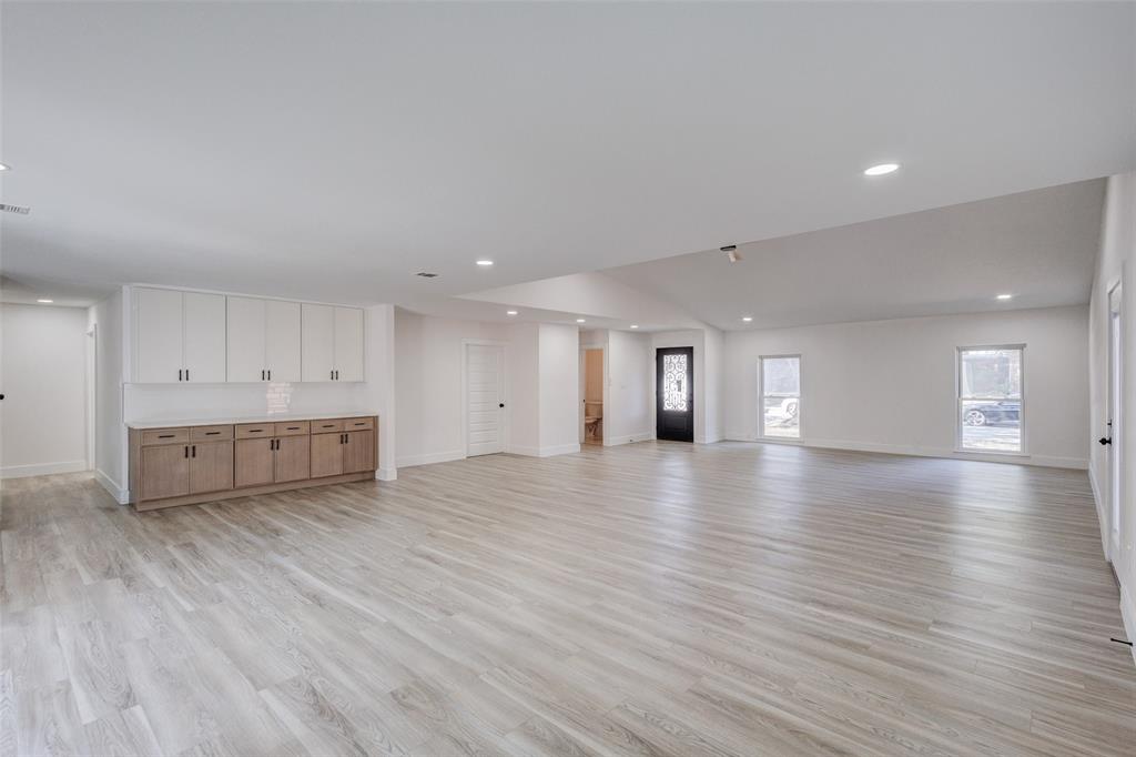 3726 Ruidosa Avenue, Dallas, TX 75228