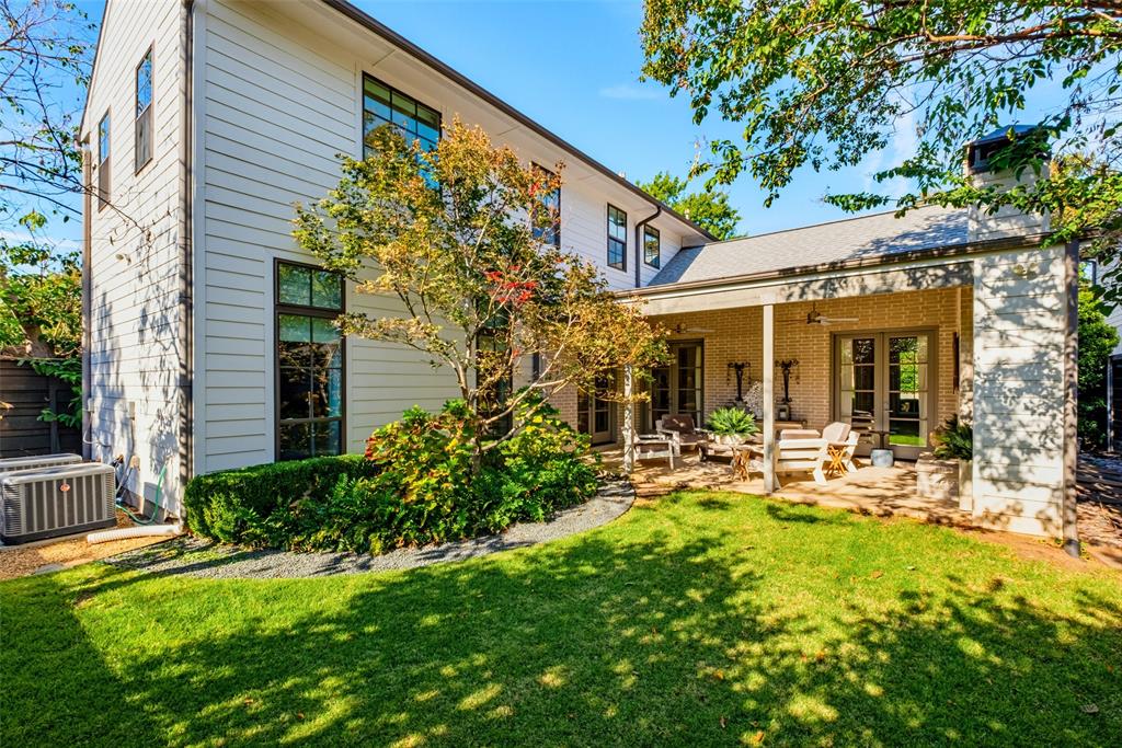 3716 N Versailles Avenue, Dallas, TX 75209
